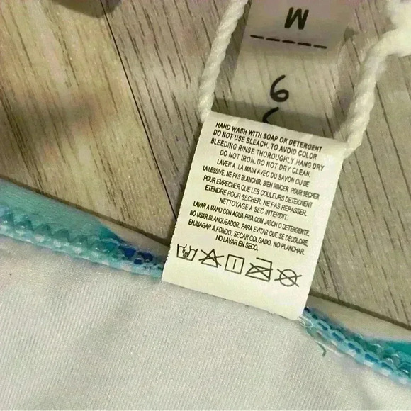 NWT Cupshe Water Ripple Wrap One-piece Swimsuit Halter Bathing Suit Blue Size M - Picture 5 of 10